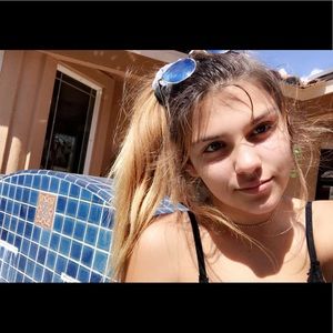 Meet your Posher, Liberty